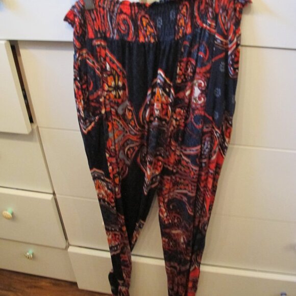 Venus lascana Paisley Fashionable Pants Size 10. Top also sold. BUY AS SET - Picture 5 of 5